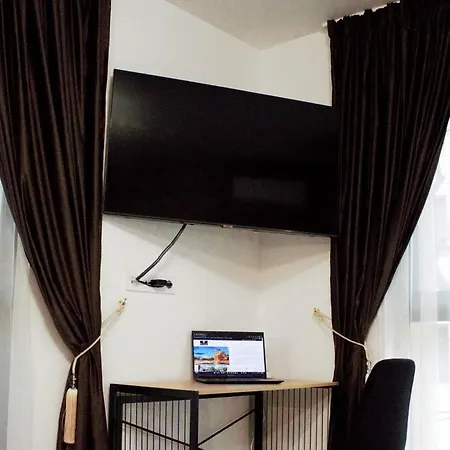 Lägenhet Eras - център