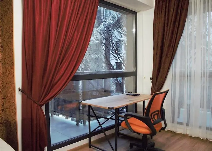 Eras - център * Warna