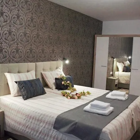 Apartament Eras - център